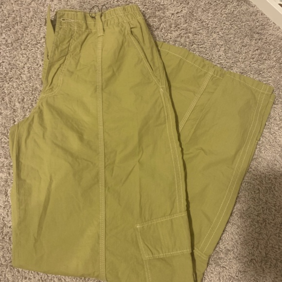 Cargo Pants. Excellent color and quality! - Picture 2 of 5